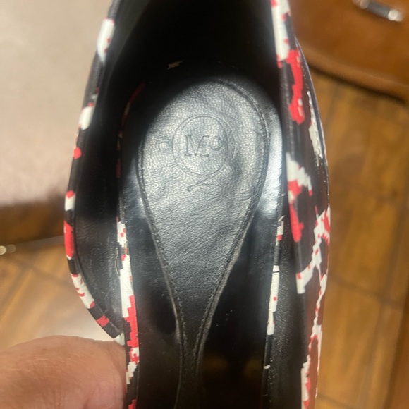 Alexander McQueen Tricolor Pixel Print Leather Lex D" Orsay Pumps - Picture 8 of 15
